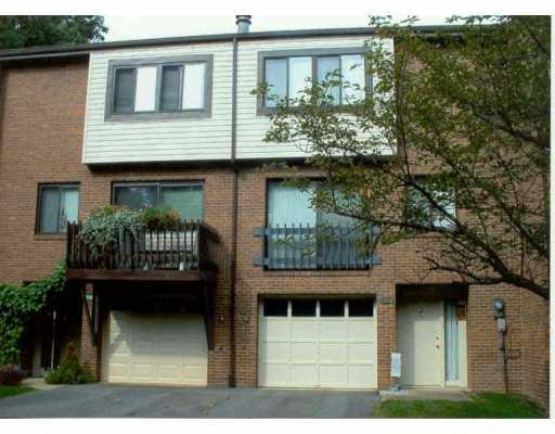 207 Springwater Court Coraopolis, PA 15108 - Photo 1 of 8 Gallery Image 1
