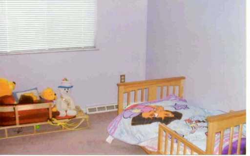 207 Springwater Court Coraopolis, PA 15108 - Photo 7 of 8 Gallery Image 7