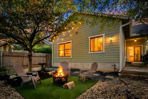 $452,500 | 2408 Amur Drive, Austin, TX 78745