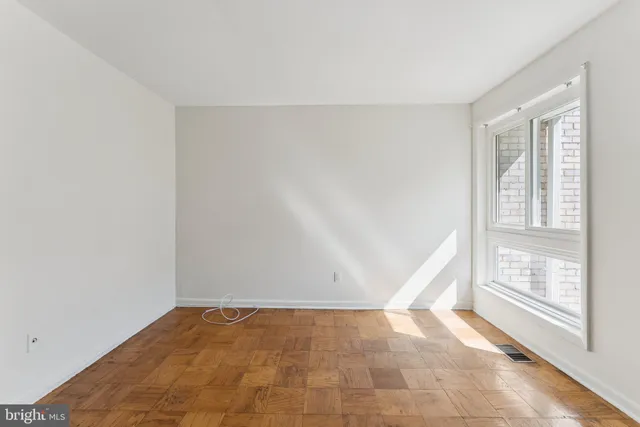 $240,000 | 8675 Seasons Way, Unit 211C, Lanham, MD 20706