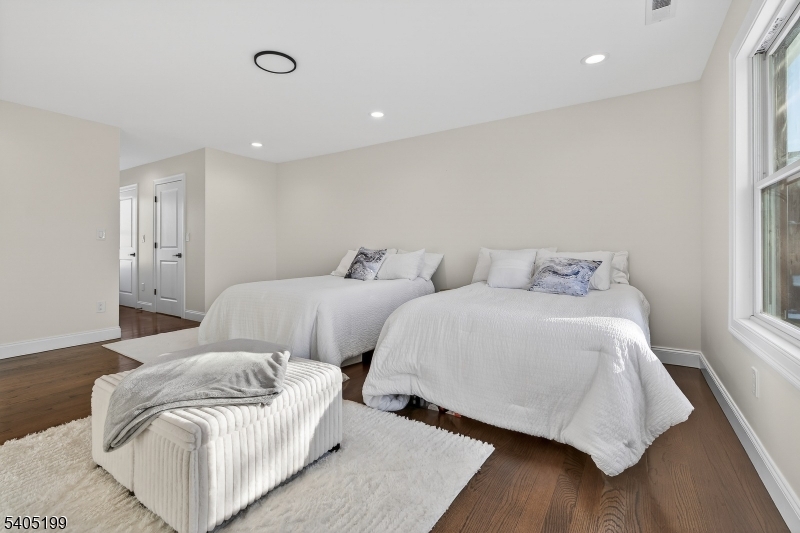 6 River Road Elmwood Park, NJ 07407 - Photo 14 of 31