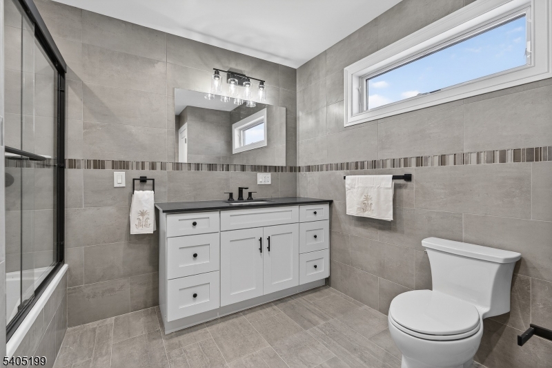 6 River Road Elmwood Park, NJ 07407 - Photo 17 of 31