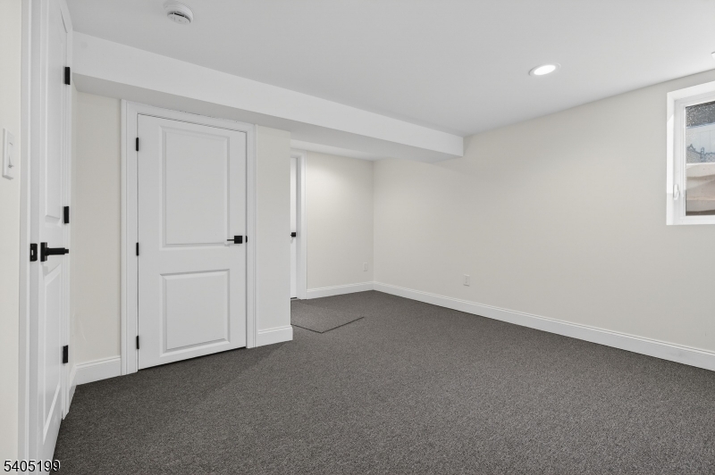 6 River Road Elmwood Park, NJ 07407 - Photo 28 of 31