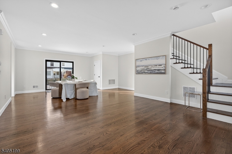 6 River Road Elmwood Park, NJ 07407 - Photo 8 of 31