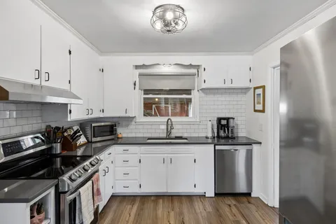 $499,999 | 403 Basswood Avenue, Nashville, TN 37209