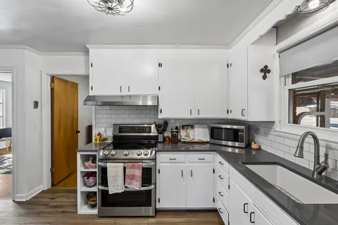 $499,999 | 403 Basswood Avenue, Nashville, TN 37209