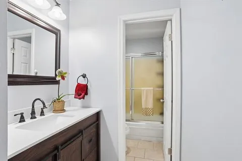 $335,000 | 635 Little Farms Avenue, River Ridge, LA 70123