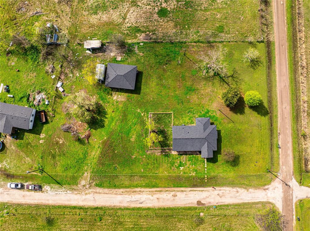 500 County Road 3724 Wills Point, TX 75169 - Photo 4 of 32 a view of a garden
