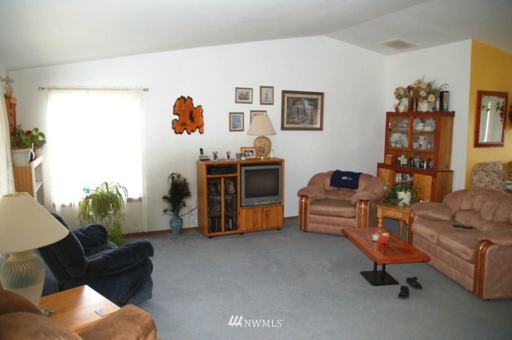 260 View Ridge Road Onalaska, WA 98570 - Photo 8 of 15 Gallery Image 8