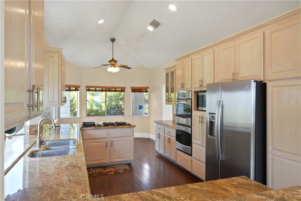 34042 Cambridge Road Dana Point, CA 92629 - Photo 17 of 48