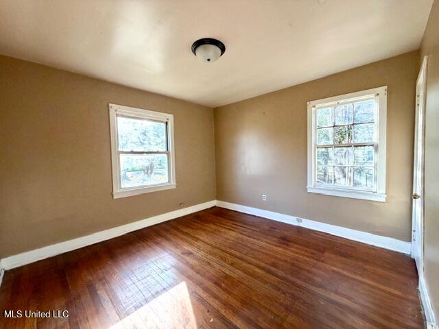 254 Rogers Circle Brookhaven, MS 39601 - Photo 3 of 15 IMG_3957