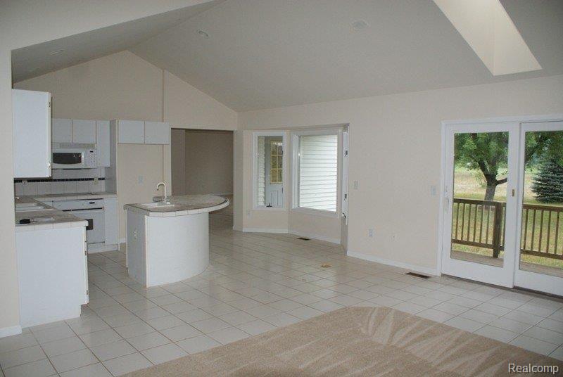 2330 North Lapeer Road Lapeer, MI 48446 - Photo 10 of 24 DSC03294