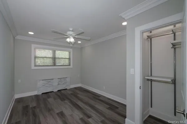 $3,345 | 142 Covert Avenue, Unit J3, Floral Park, NY 11001