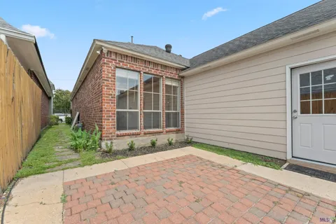 $295,000 | 9144 Oxford Pl Drive, Baton Rouge, LA 70809