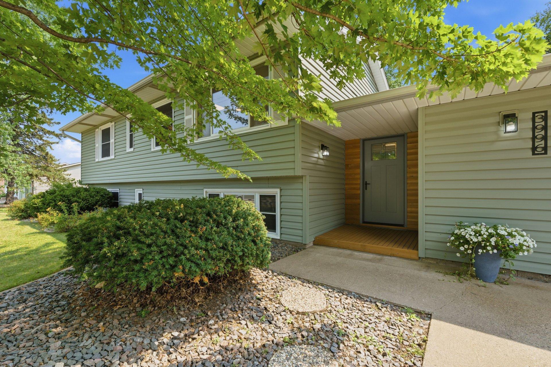 3996 Rahn Road Eagan, MN 55122 - Photo 1 of 63 Gallery Image 1
