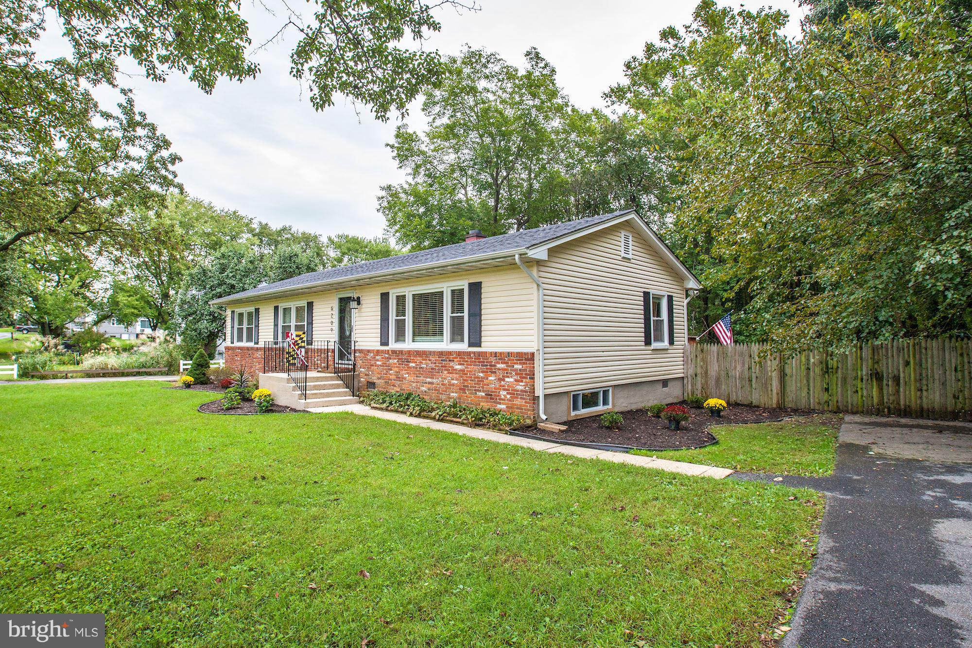 6209 Brooklyn Bridge Road Laurel, MD 20707 - Photo 4 of 28 Long driveway for parking!