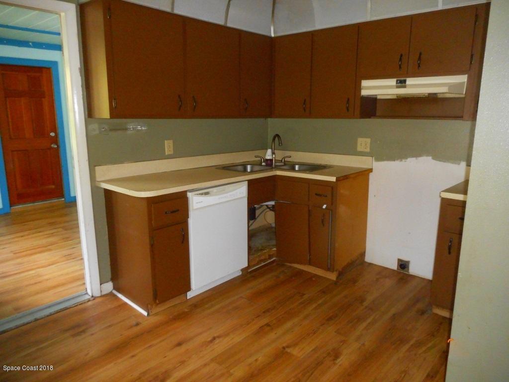 1081 Ivanhoe Street Northwest Palm Bay, FL 32907 - Photo 4 of 11 Ivanhoe and Duncil 012 (1024x768)