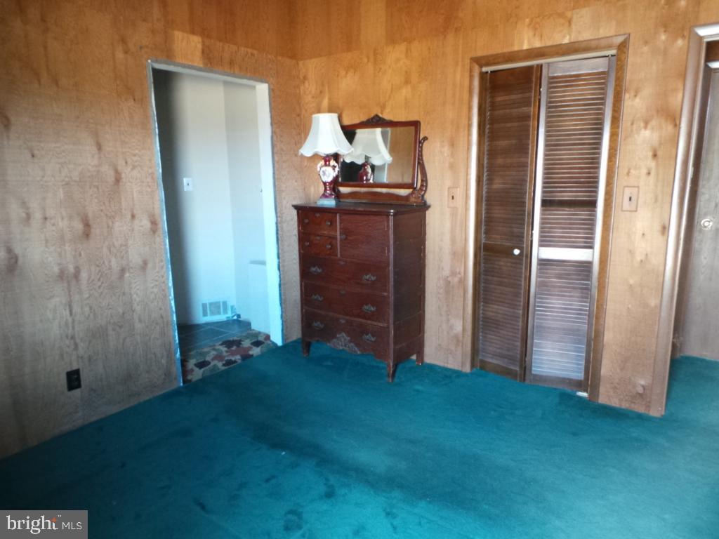 14019 Winchester Grade Road Berkeley Springs, WV 25411 - Photo 14 of 60 Gallery Image 14