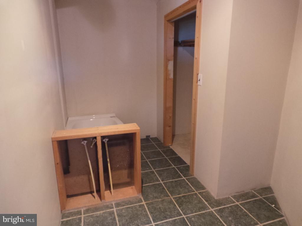 14019 Winchester Grade Road Berkeley Springs, WV 25411 - Photo 15 of 60 Gallery Image 15