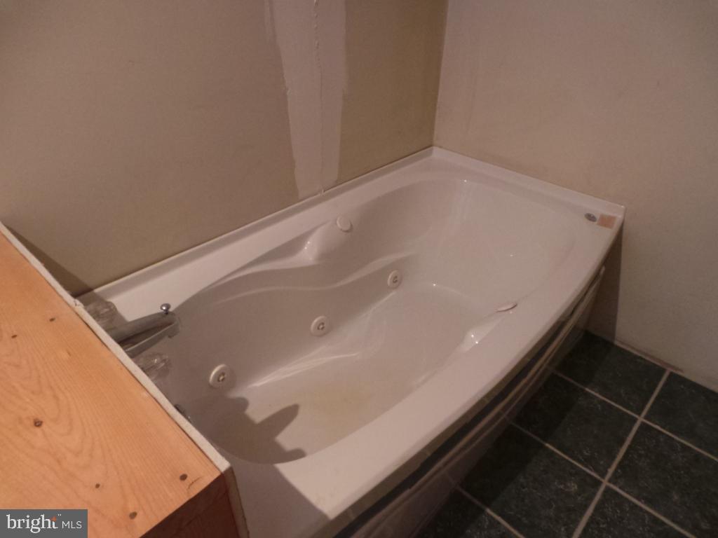 14019 Winchester Grade Road Berkeley Springs, WV 25411 - Photo 16 of 60 Gallery Image 16
