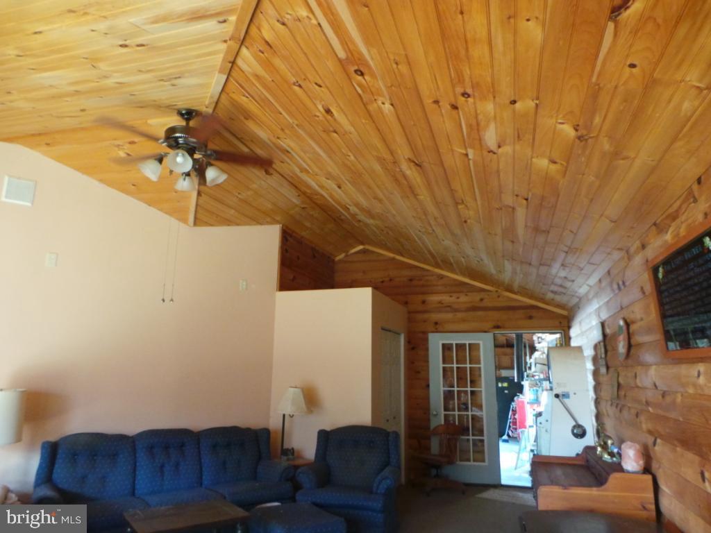 14019 Winchester Grade Road Berkeley Springs, WV 25411 - Photo 23 of 60 Gallery Image 23