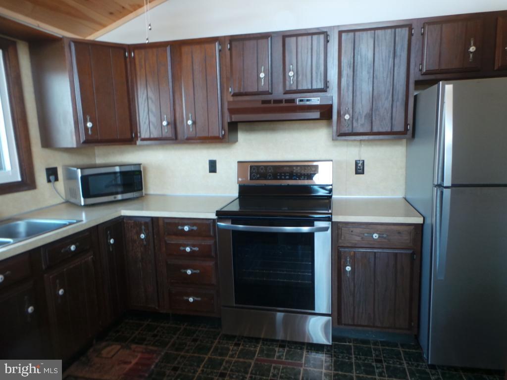 14019 Winchester Grade Road Berkeley Springs, WV 25411 - Photo 28 of 60 Gallery Image 28