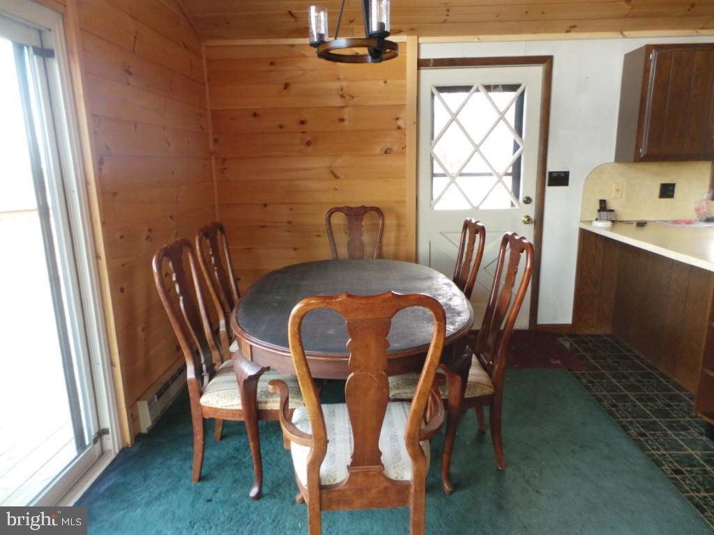 14019 Winchester Grade Road Berkeley Springs, WV 25411 - Photo 7 of 60 Gallery Image 7