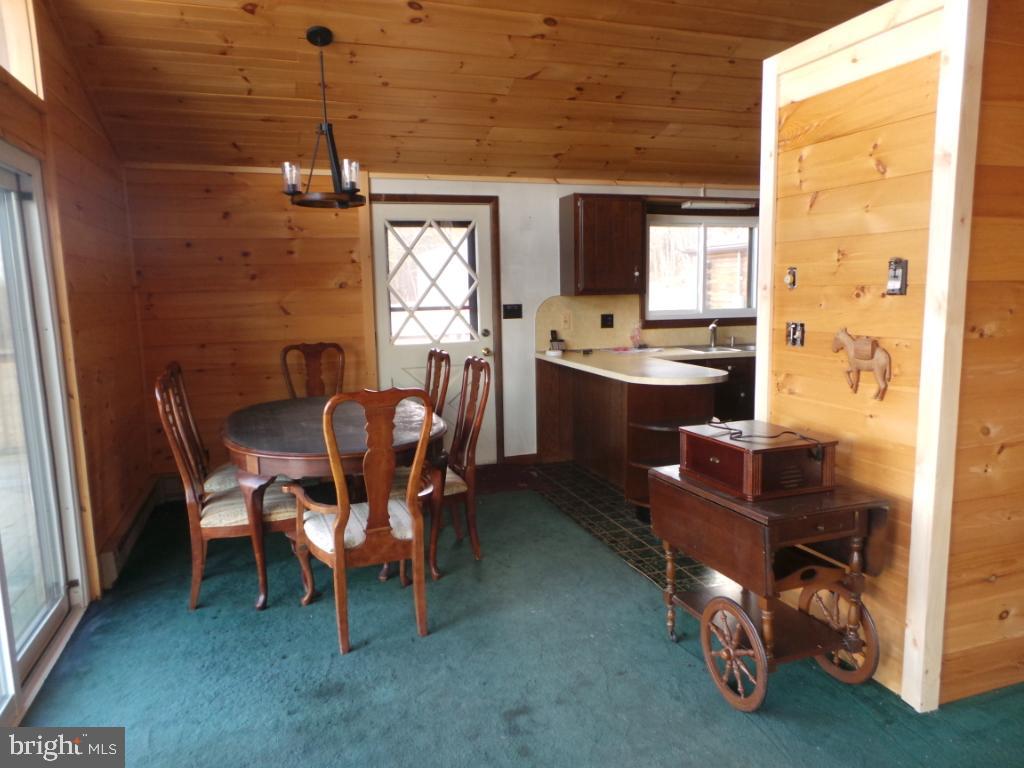 14019 Winchester Grade Road Berkeley Springs, WV 25411 - Photo 8 of 60 Gallery Image 8