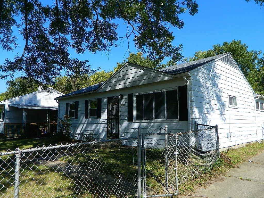 1126 Heard Avenue Springfield, OH 45506 - Photo 2 of 17