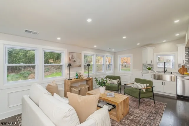 $979,900 | 9 Dorothy Drive, Morristown, NJ 07960