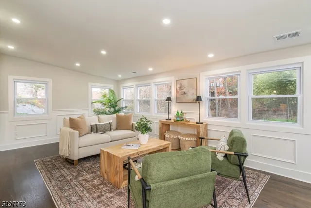 $979,900 | 9 Dorothy Drive, Morristown, NJ 07960