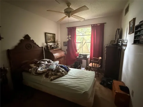 $275,000 | 37315 Beach Drive, Umatilla, FL 32784