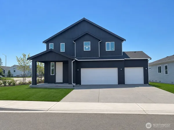 $744,950 | 17928 140th Avenue East, Puyallup, WA 98374