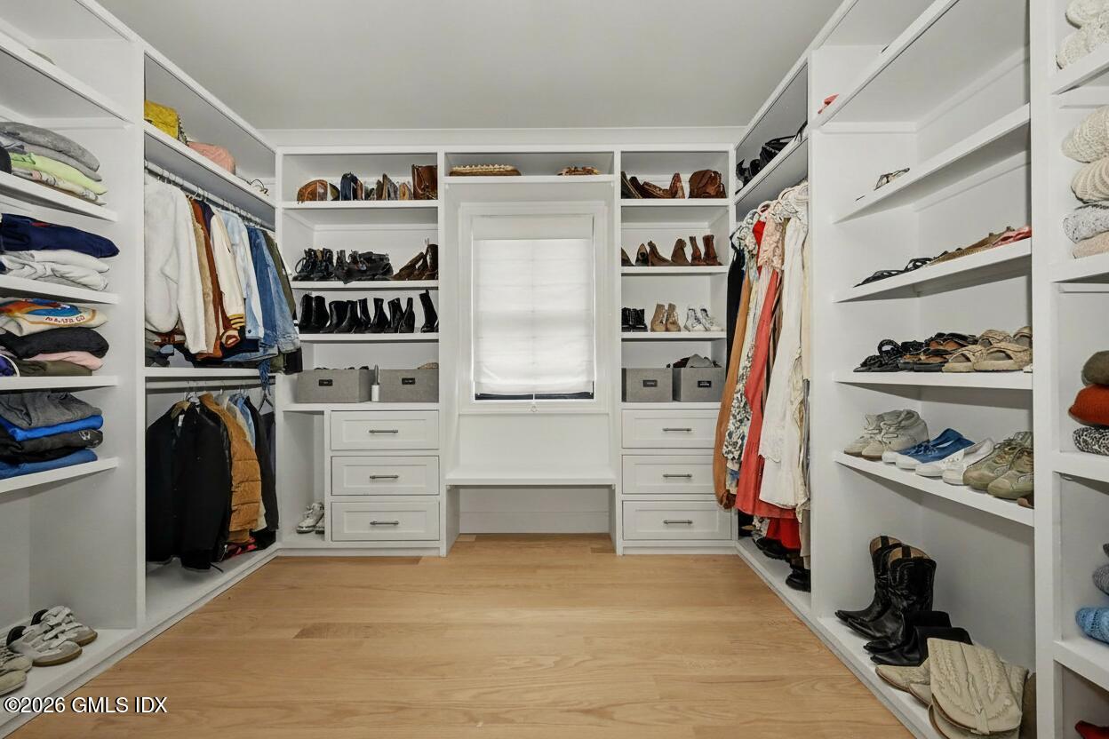 273 Riversville Road Greenwich, CT 06831 - Photo 21 of 49 her closet