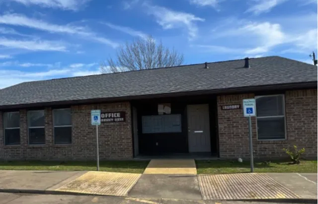 $690 | 1201 Edmiston Drive, Crockett, TX 75835