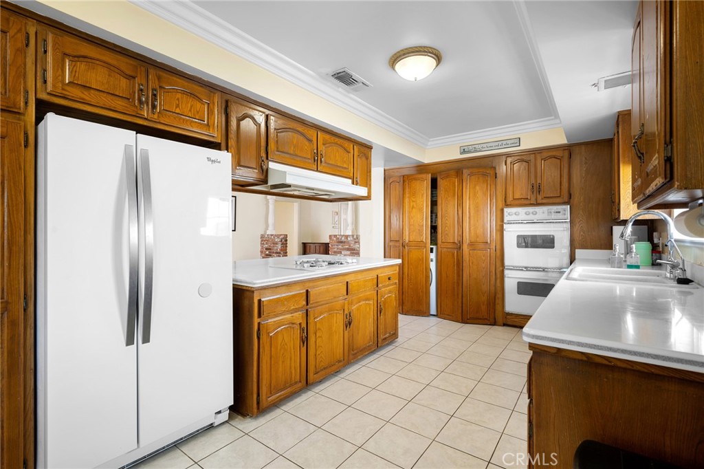 3319 Sparr Boulevard Glendale, CA 91208 - Photo 6 of 19