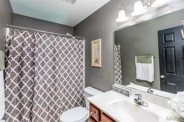 $279,900 | 55 Bridgewater Lane, Unit B, Highland, IL 62249