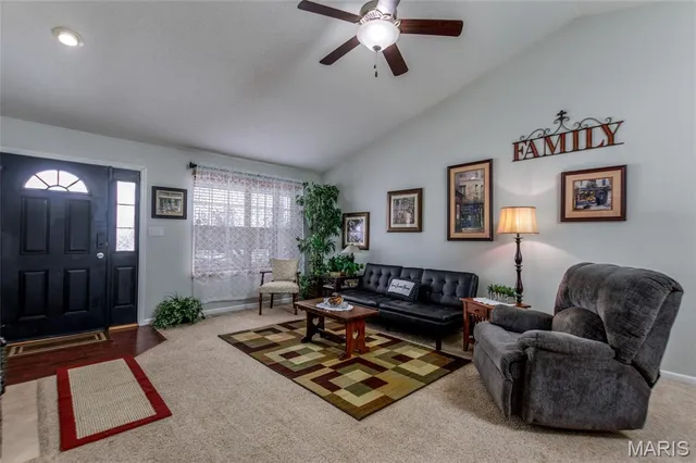 $279,900 | 55 Bridgewater Lane, Unit B, Highland, IL 62249