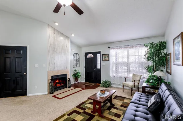 $279,900 | 55 Bridgewater Lane, Unit B, Highland, IL 62249