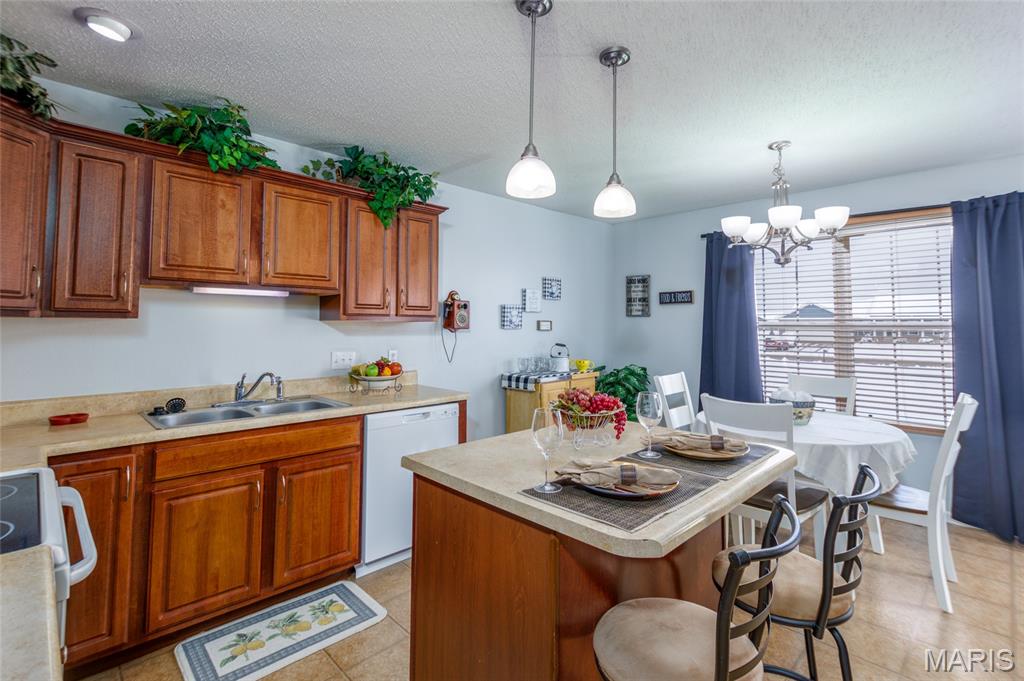 55 Bridgewater Lane, Unit B Highland, IL 62249 - Photo 8 of 26