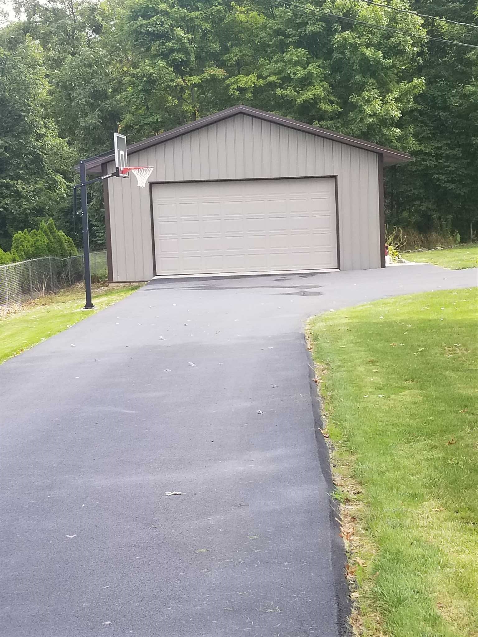 6305 Hartzell Road Fort Wayne, IN 46816 - Photo 26 of 32