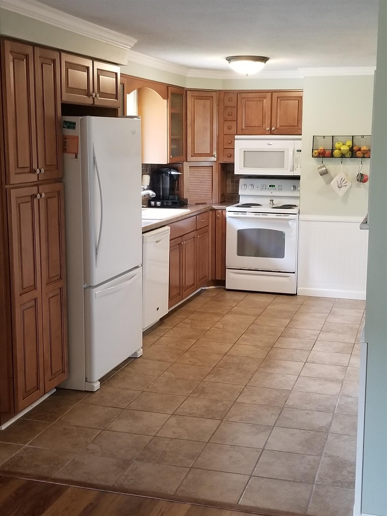 6305 Hartzell Road Fort Wayne, IN 46816 - Photo 8 of 32
