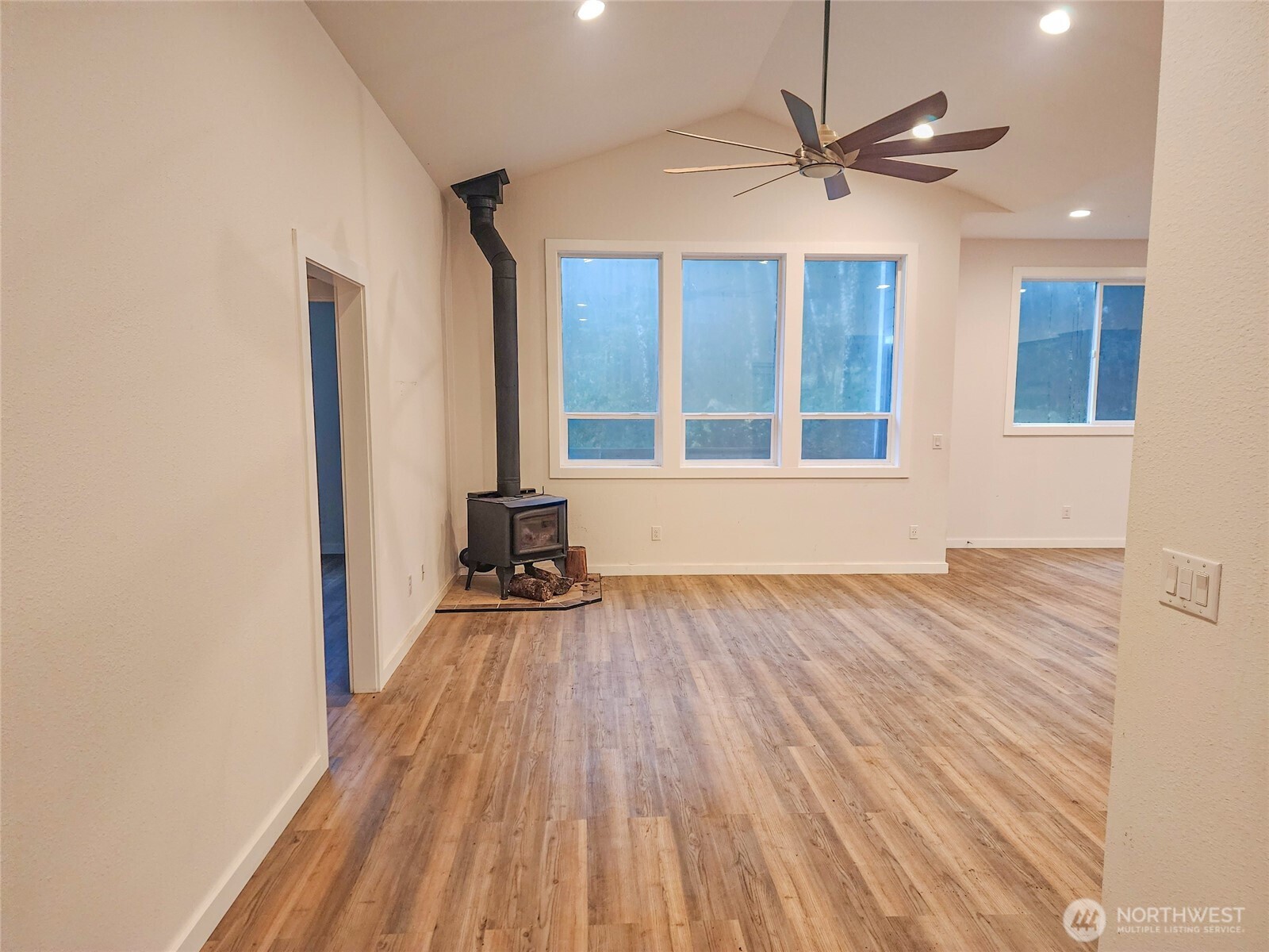 164 Menlo Road Longview, WA 98632 - Photo 8 of 30 Gallery Image 8
