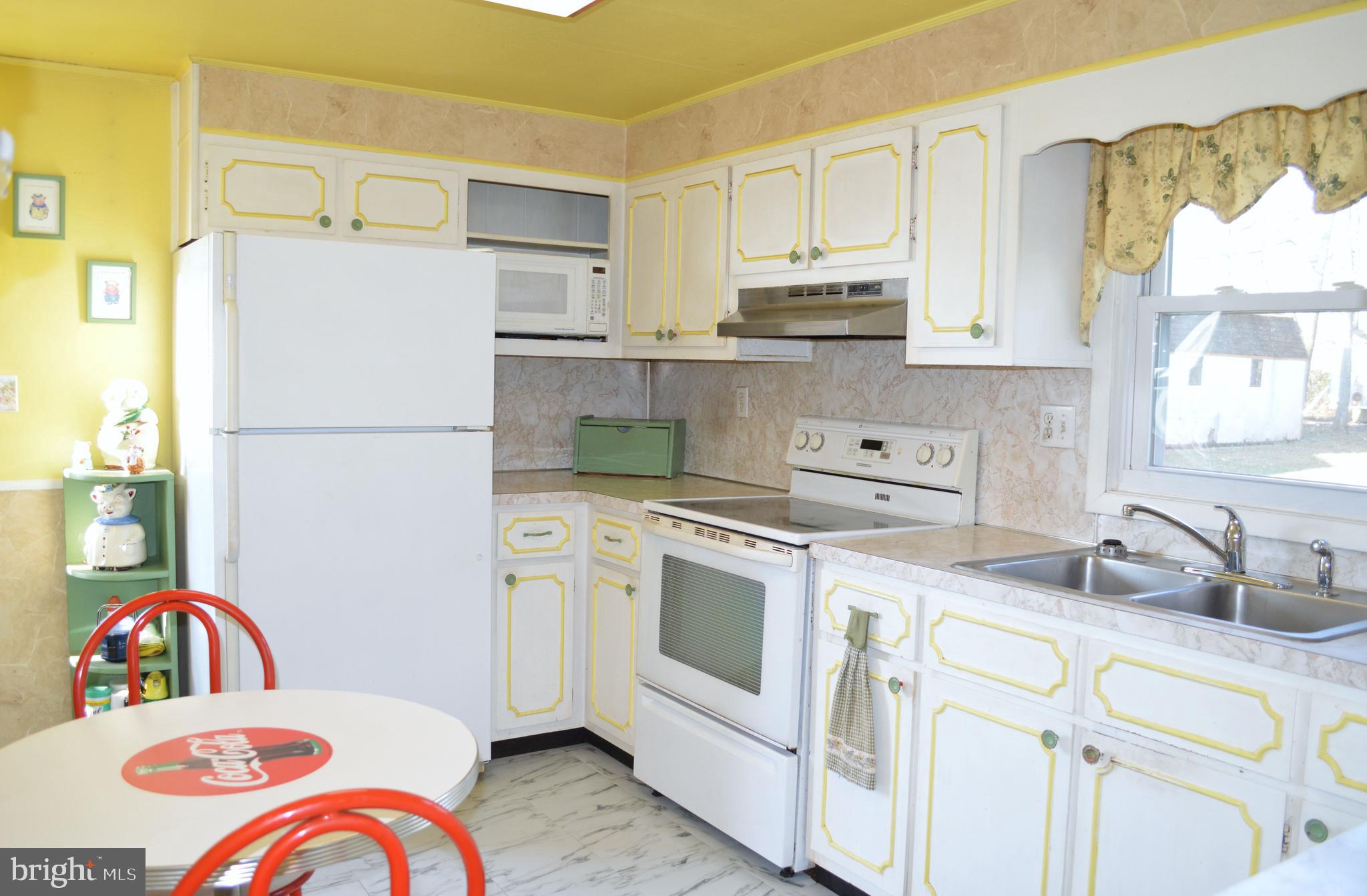 1941 Trevanion Road Taneytown, MD 21787 - Photo 5 of 22 Kitchen - view 2
