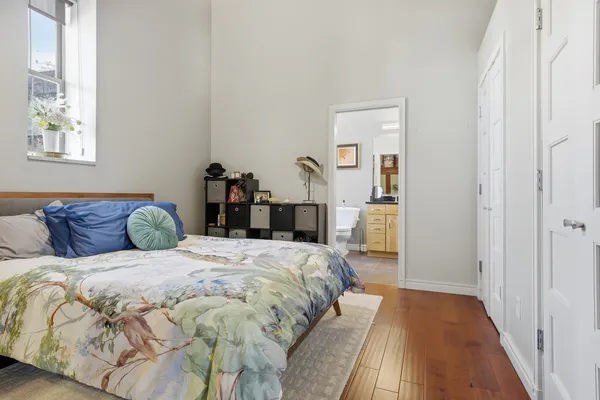 $250,000 | 212 North Center Street, Unit 205, Bloomington, IL 61701