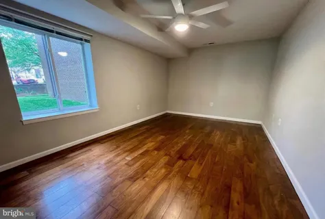 $225,000 | 422 Girard Street, Unit T2, Gaithersburg, MD 20877