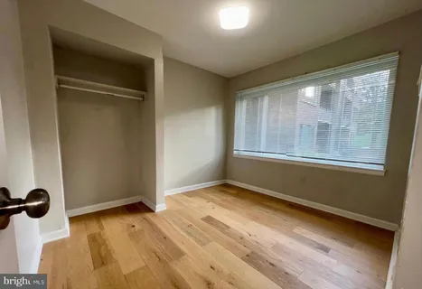 $225,000 | 422 Girard Street, Unit T2, Gaithersburg, MD 20877