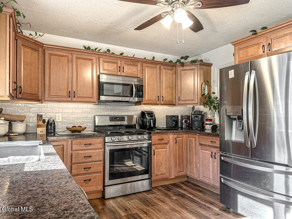 3 Fox Farm Road Queensbury, NY 12804 - Photo 18 of 79 IMG_2352