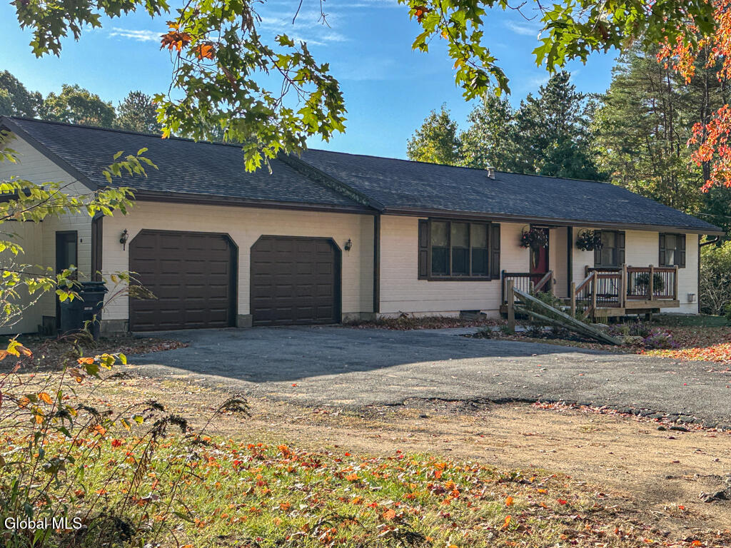 3 Fox Farm Road Queensbury, NY 12804 - Photo 4 of 79 IMG_2309