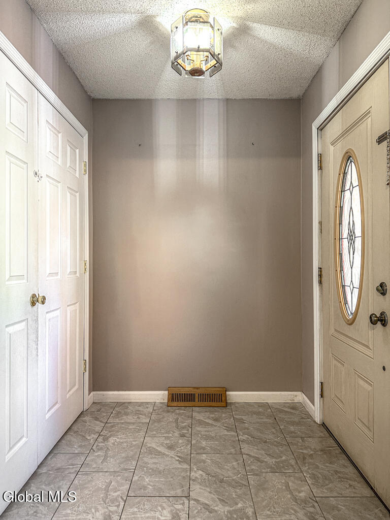 3 Fox Farm Road Queensbury, NY 12804 - Photo 10 of 79 IMG_2311